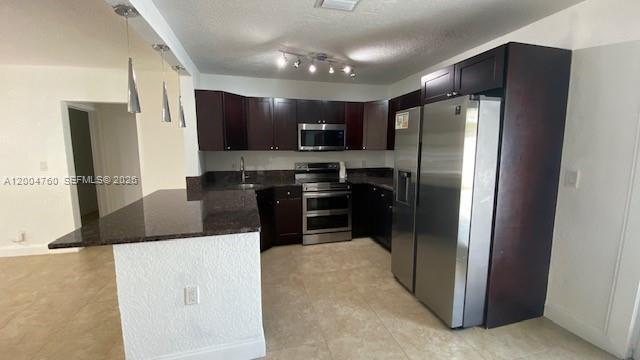 Building Photo - 5881 SW 15th St