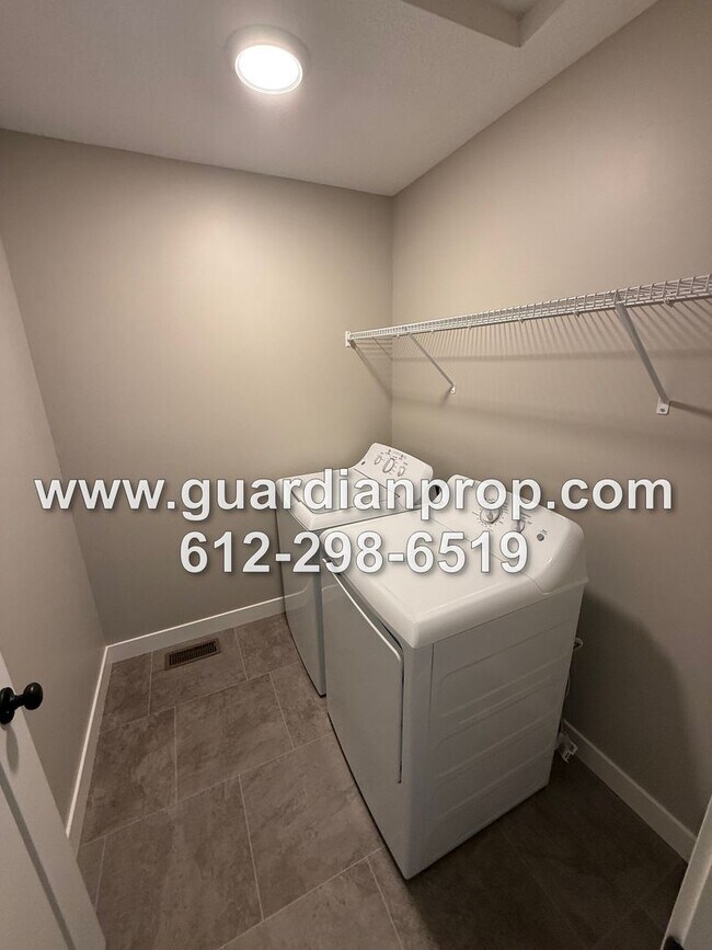 Building Photo - End Unit Luxury New Construction Townhouse Available Now, Lower Family Room, 4 Baths, Loft Area