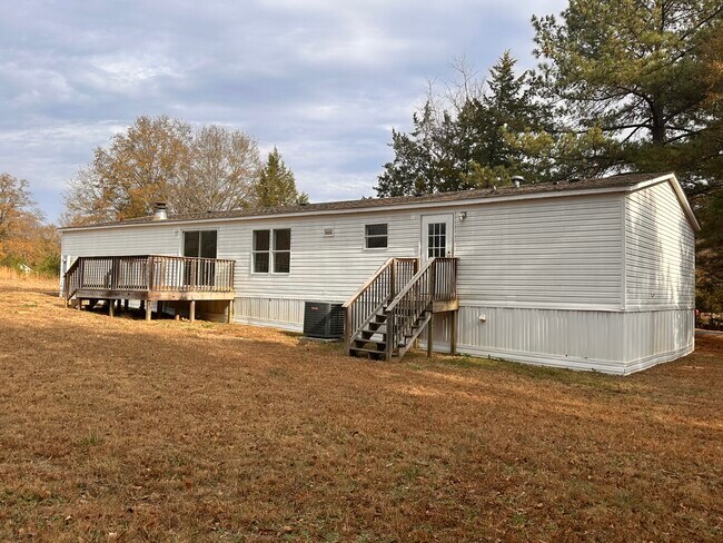 Building Photo - 252 Cobb Rd