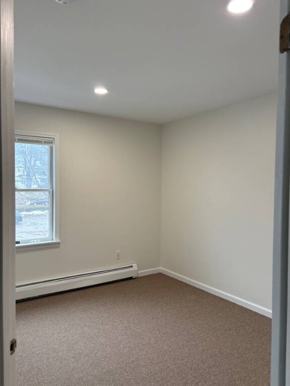 Building Photo - Seneca Avenue