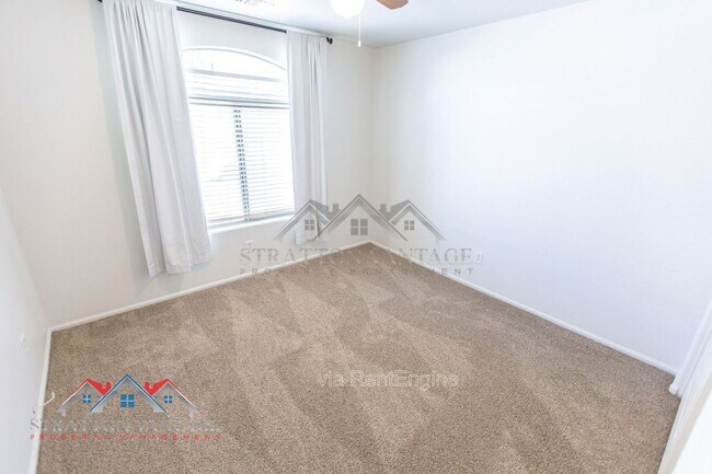 Building Photo - 4149 E Azurite Rd