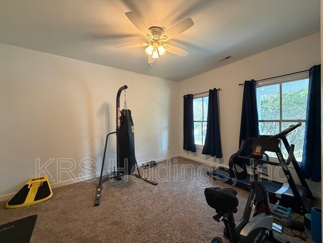 Building Photo - 1124 Rodgers St