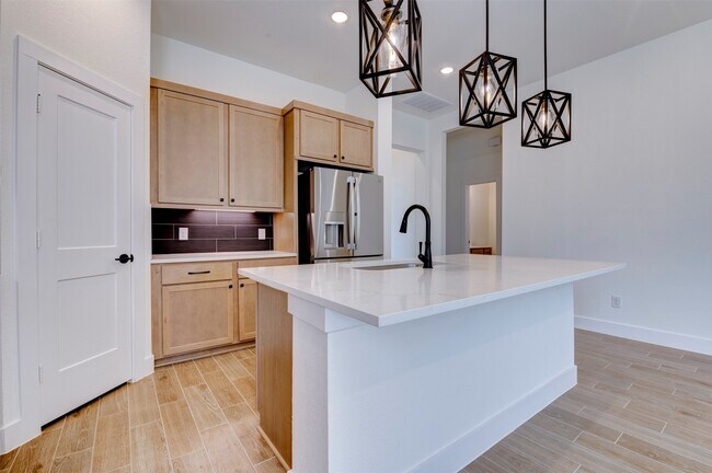 Building Photo - 156 Sea Foam Ct