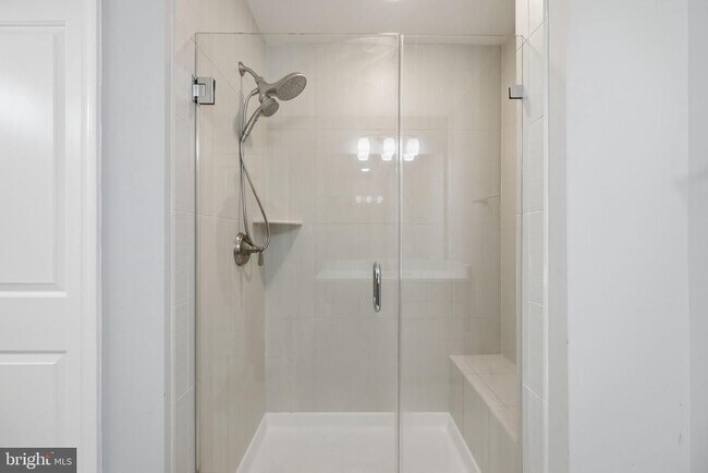 Building Photo - 9701 Tealbriar Dr