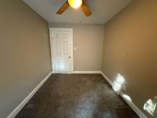 Building Photo - 3 BED 1 BATH BEAUTIFUL HOME IN CLEVELAND!