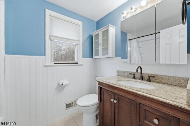 Building Photo - 30 Arden Rd