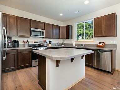 Building Photo - 2531 Jacaranda Ave