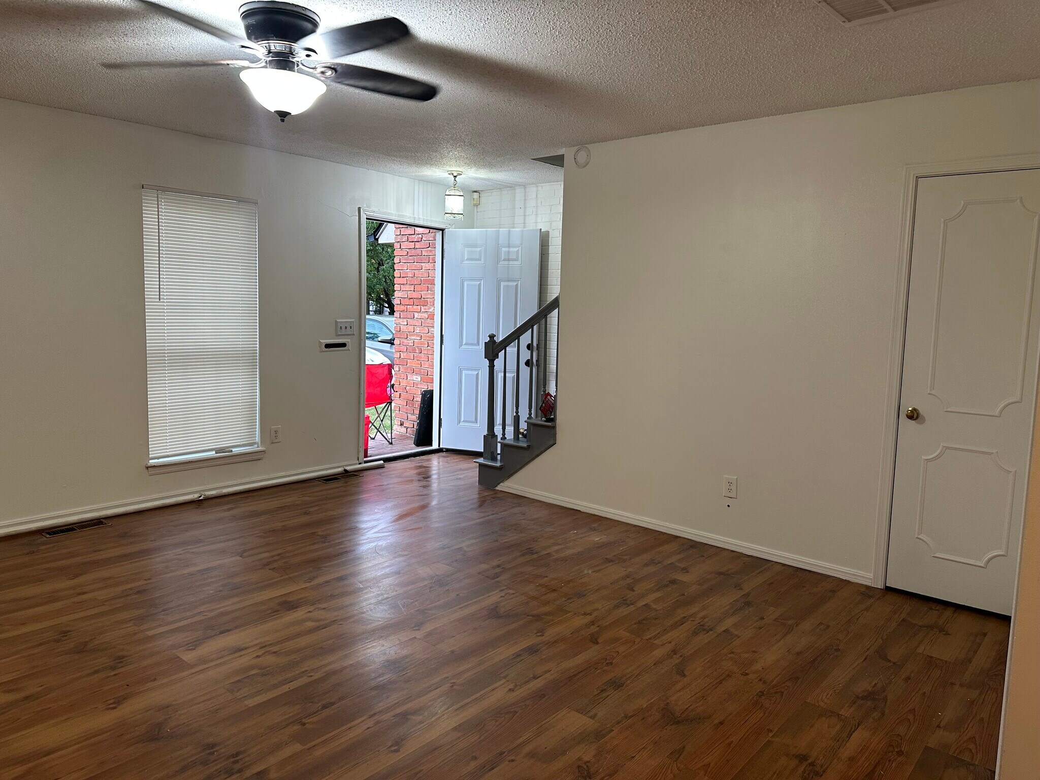 Building Photo - 3011 W Wilshire Blvd