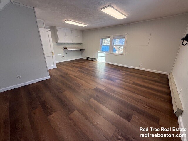 Building Photo - 60 Haines St