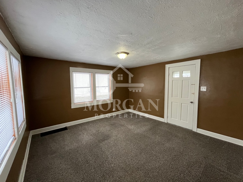 Building Photo - 2210 Walnut St