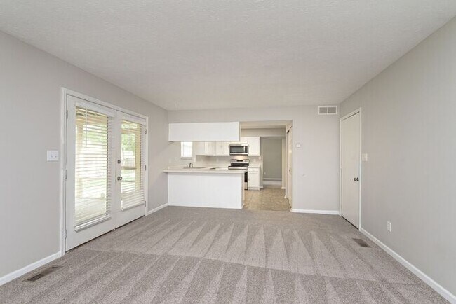 Building Photo - Sweet 4 Bedroom 2.5 Bath Home in Great Fishers Location Within Walking Distance to the Nickel Pla...