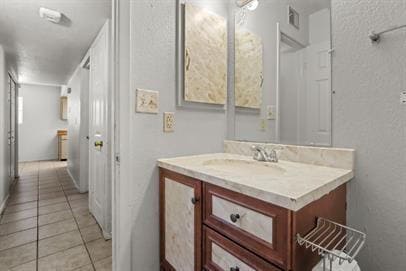 Building Photo - Charming 2-Bedroom - No Carpet!