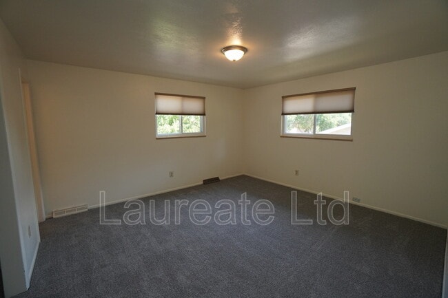 Building Photo - 1472 W Geddes Ave