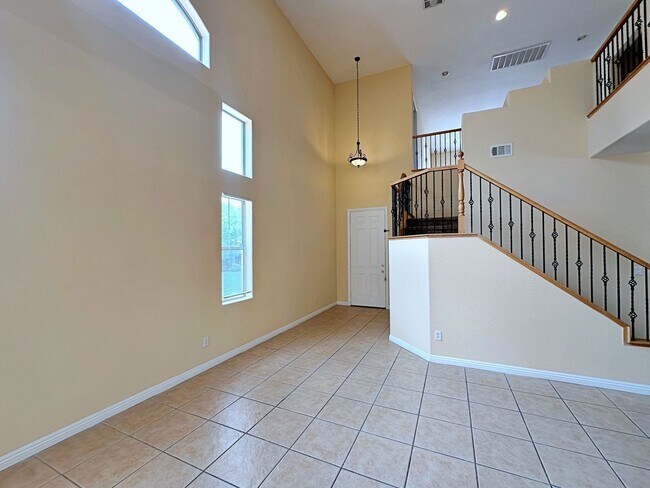 Building Photo - 4 BEDROOM HOME 3 CAR GARAGE ON A CORNER LO...