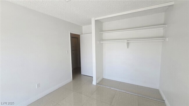 Building Photo - 4533 W Desert Inn Rd