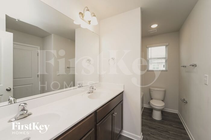 Building Photo - 2063 Cypress Village Dr NW