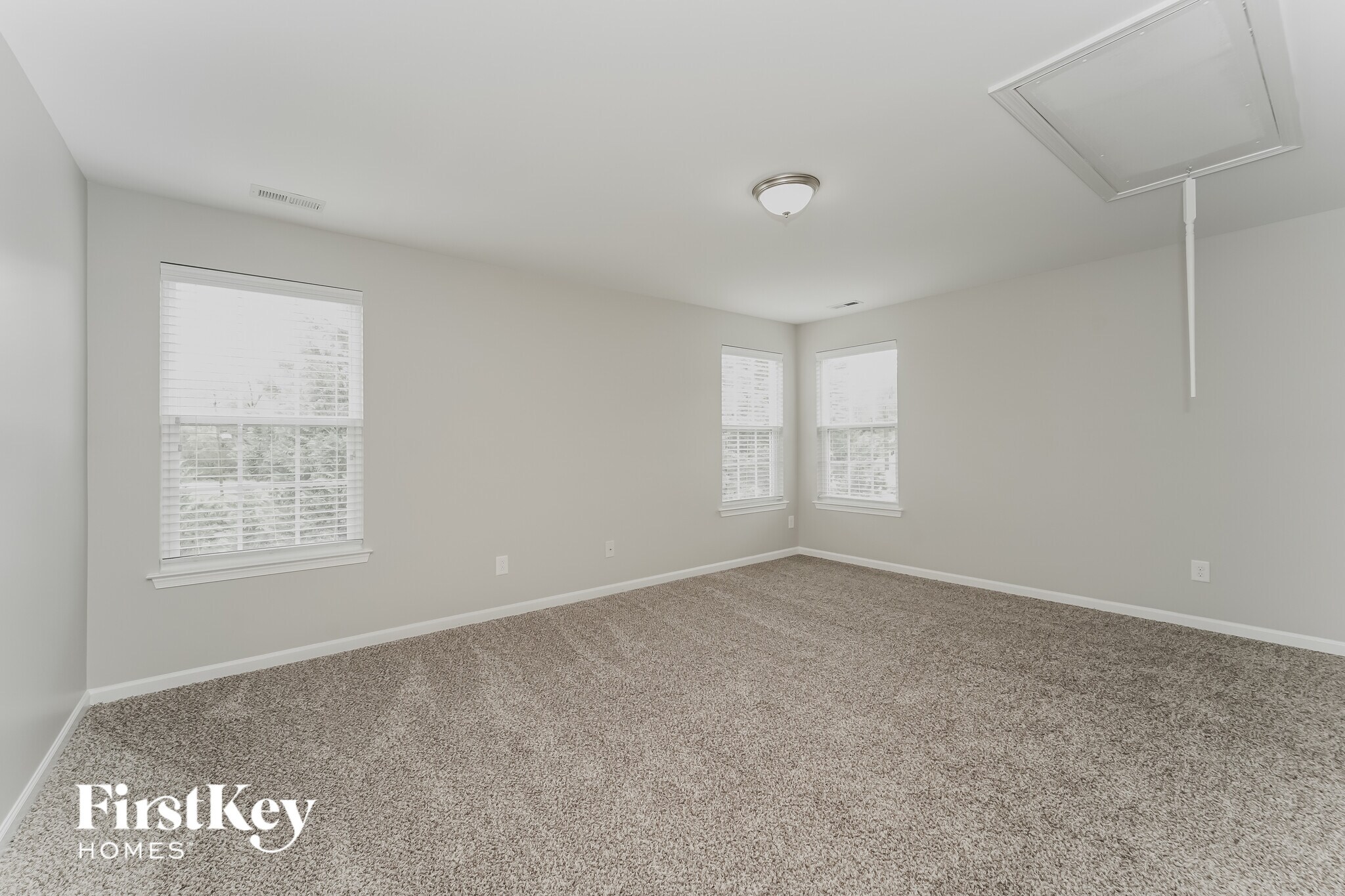 Building Photo - 16618 Grassy Creek Dr