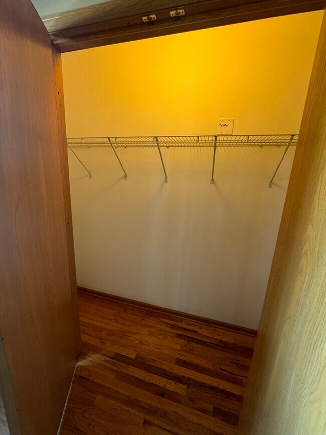 Building Photo - 5428 S Loomis Blvd