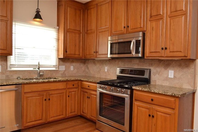 Building Photo - 9418 Winfield Pl