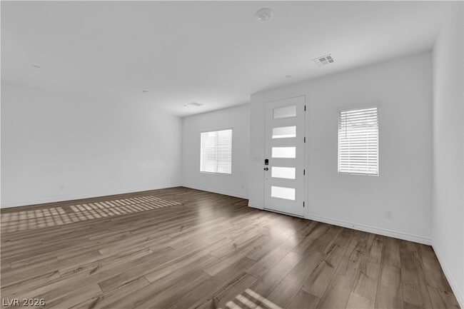 Building Photo - 600 N Carriage Hill Dr