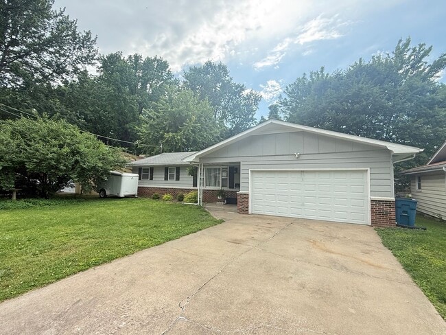 Building Photo - 3 Bed 2 Bath Springfield, MO