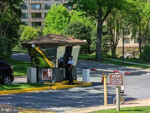 Building Photo - 5225 Pooks Hill Rd