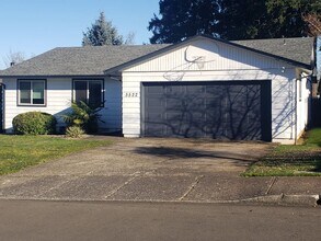 Building Photo - Wonderful South Salem Home in great neighborhood.