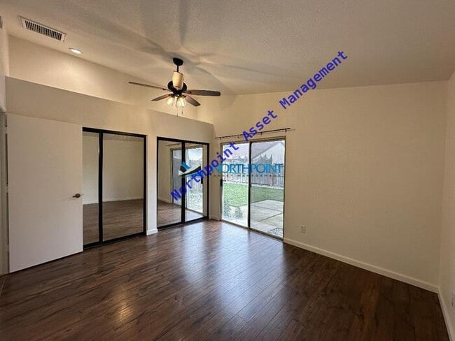 Building Photo - Remodeled 3BD/2BA Gem in Vintage Park