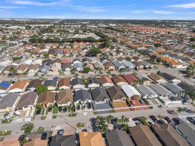 Building Photo - 3145 W 71st Pl