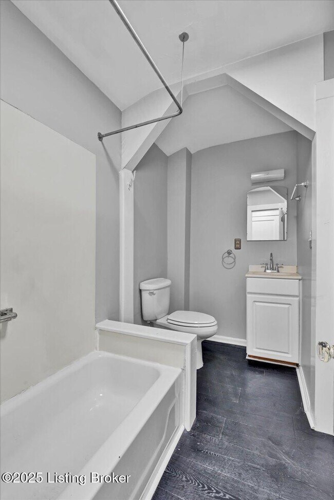 Building Photo - 2059 Alta Ave