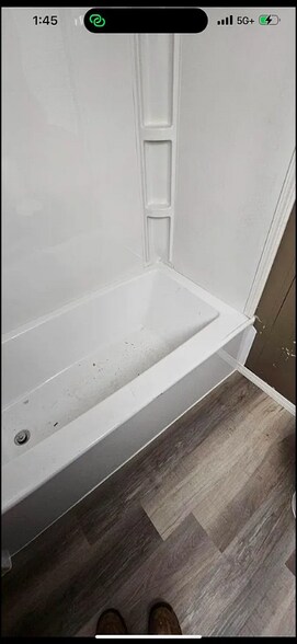 Building Photo - 4720 Ellsworth Ln