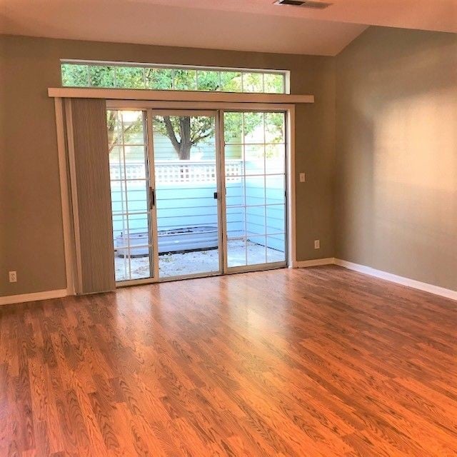 Building Photo - Updated Casa del Sol Townhome