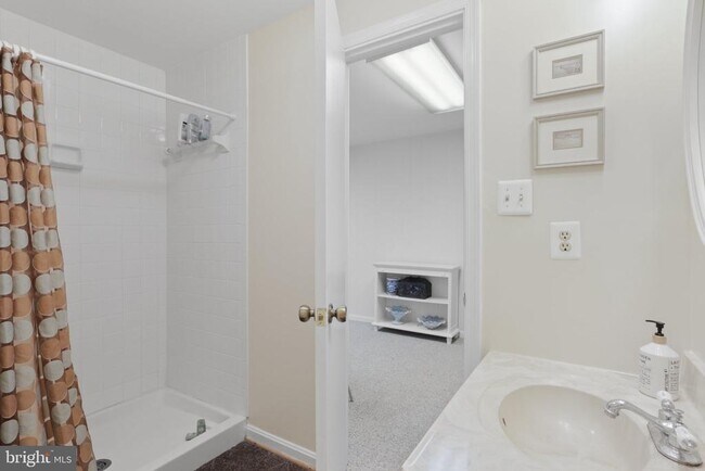 Building Photo - 3366 Taleen Ct