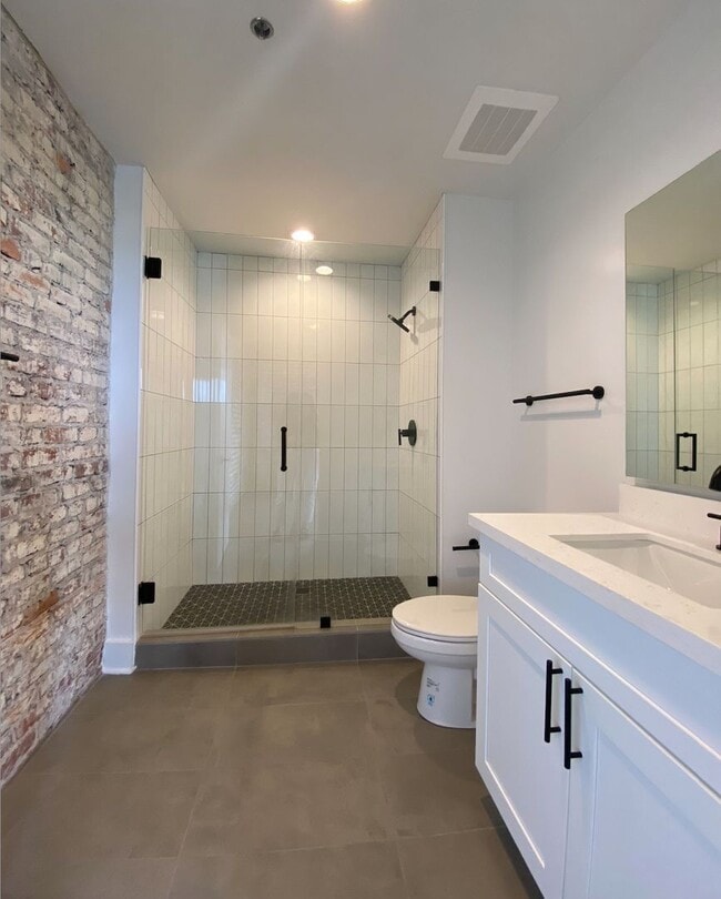 Interior Photo - Lofts At Abrams Fixtures