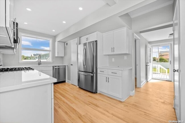 Building Photo - 2000 Ocean Blvd