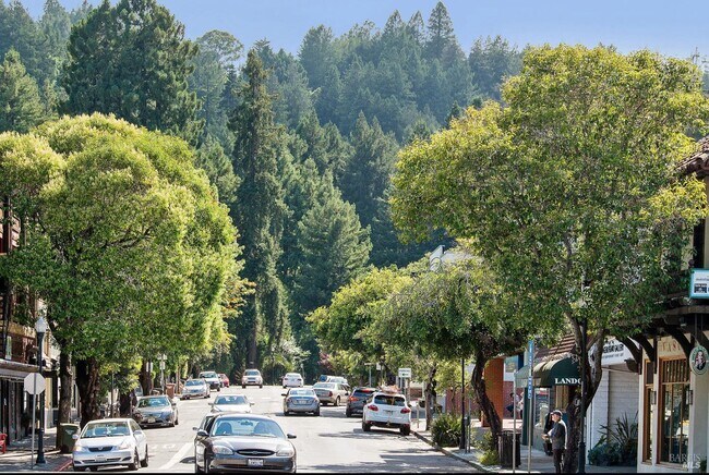 Building Photo - 162 Throckmorton Ave