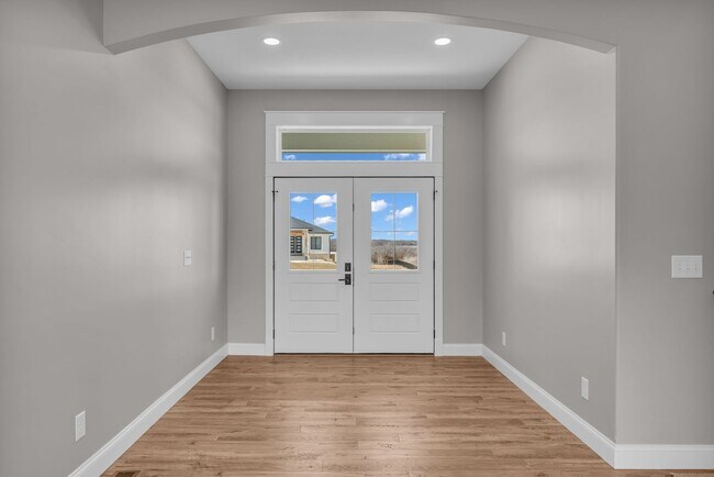 Building Photo - Italian Estates Property Management