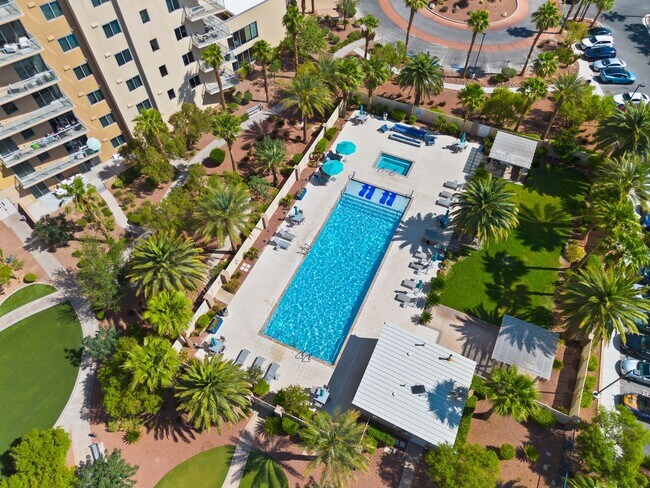 Building Photo - 3 Bedroom Highrise Condo at ONE Las Vegas!