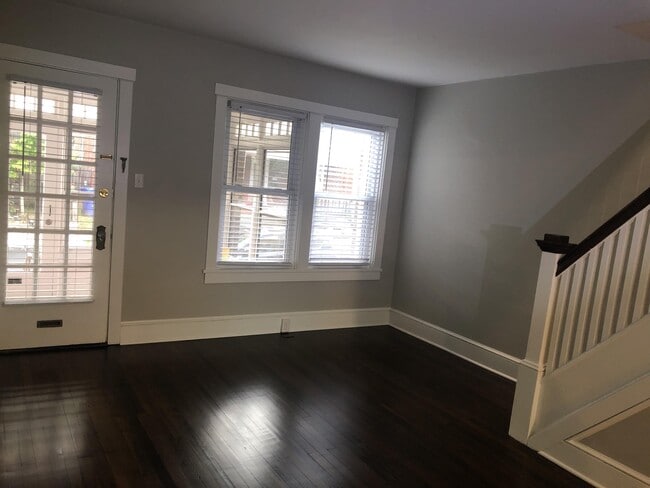 Building Photo - 548 Reynolds Ave