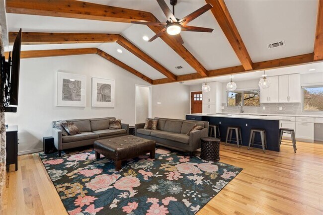 Building Photo - 2301 Barton Hills Dr