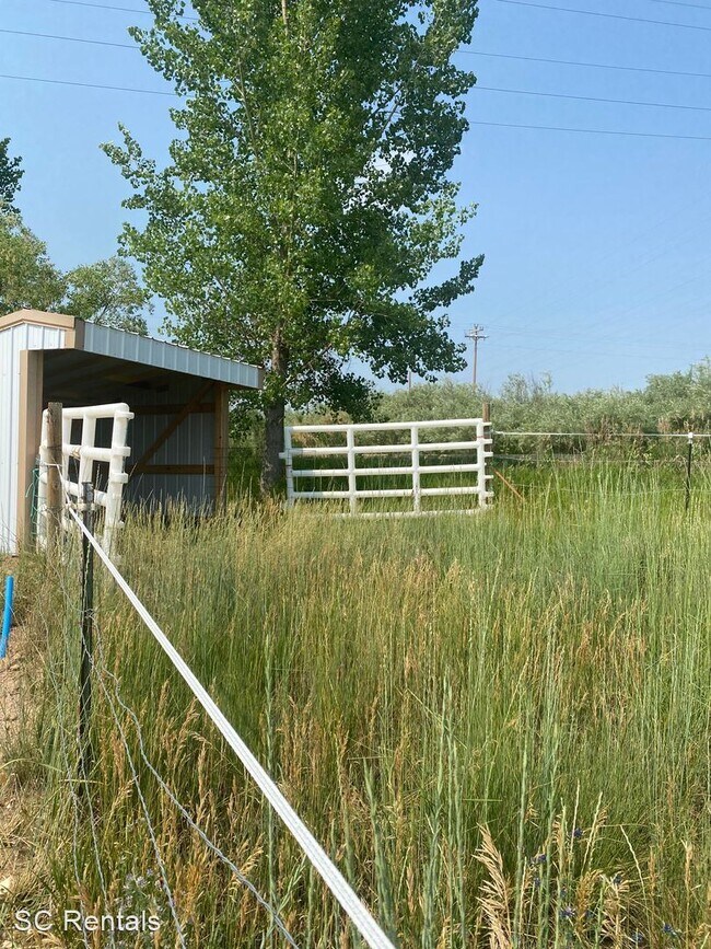 Building Photo - 2 br, 1 bath House - 40901 CR 27