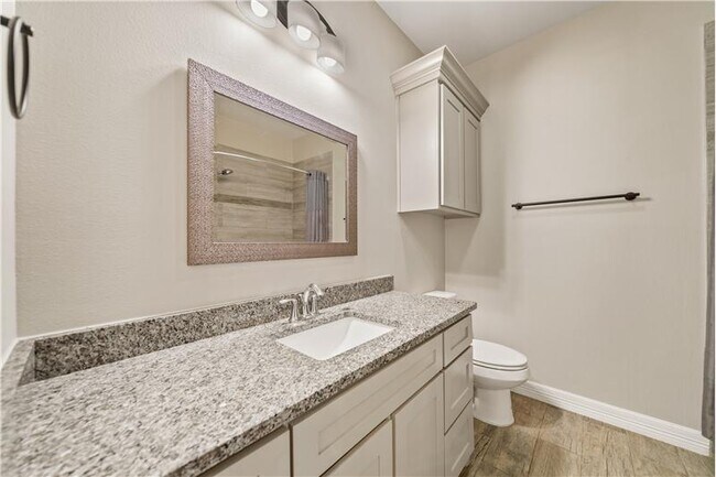 Building Photo - 7721 Dove Holw Dr