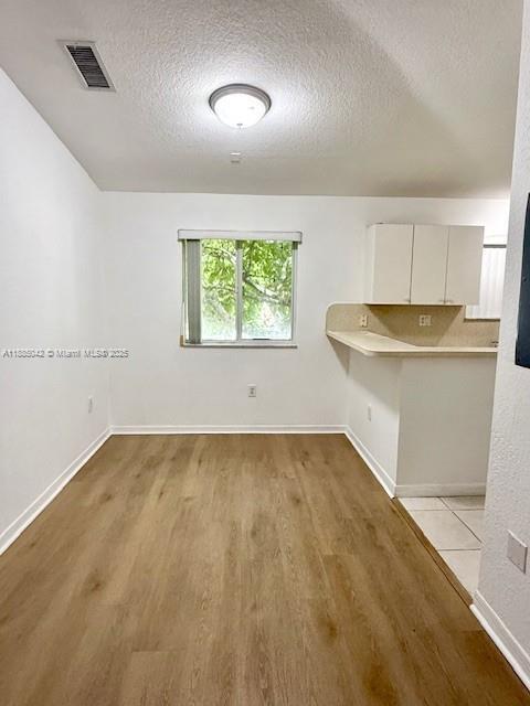 Building Photo - 985 NE 33rd Terrace