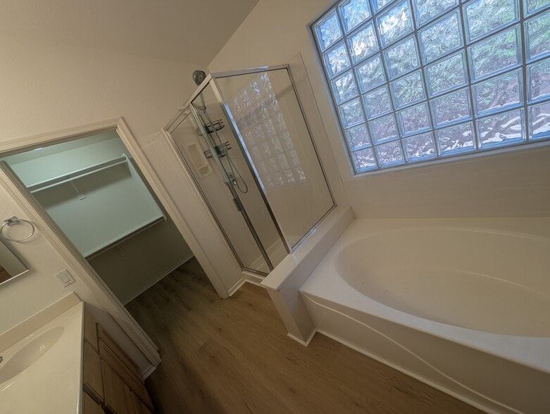 Building Photo - 6342 S Neuman Pl