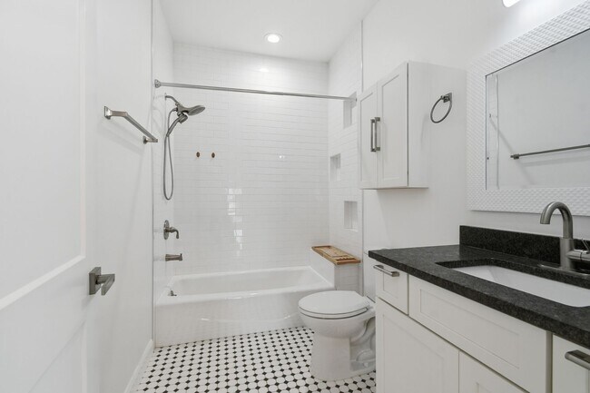 Building Photo - Midtown Tulsa | 4 Bed | 2 Bath | 2,010 SQFT
