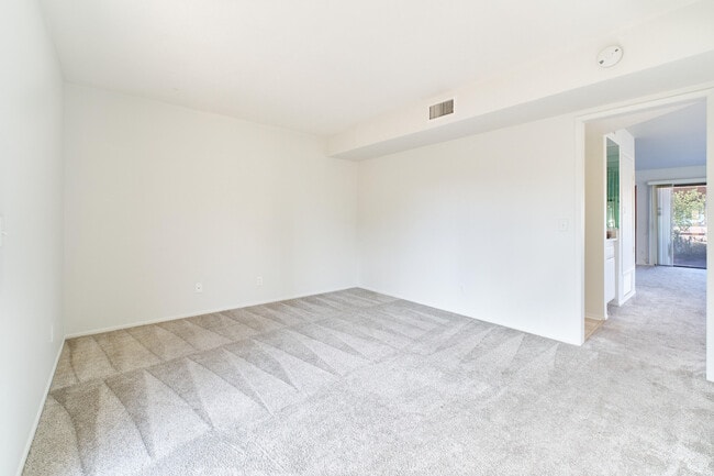 Building Photo - 2420 Los Coyotes Dr