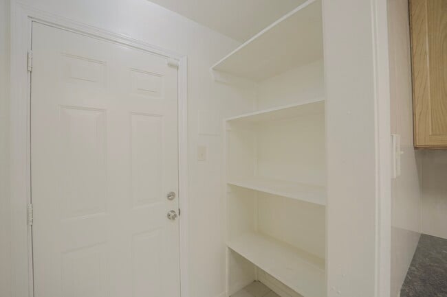 Building Photo - 9811 Mango St