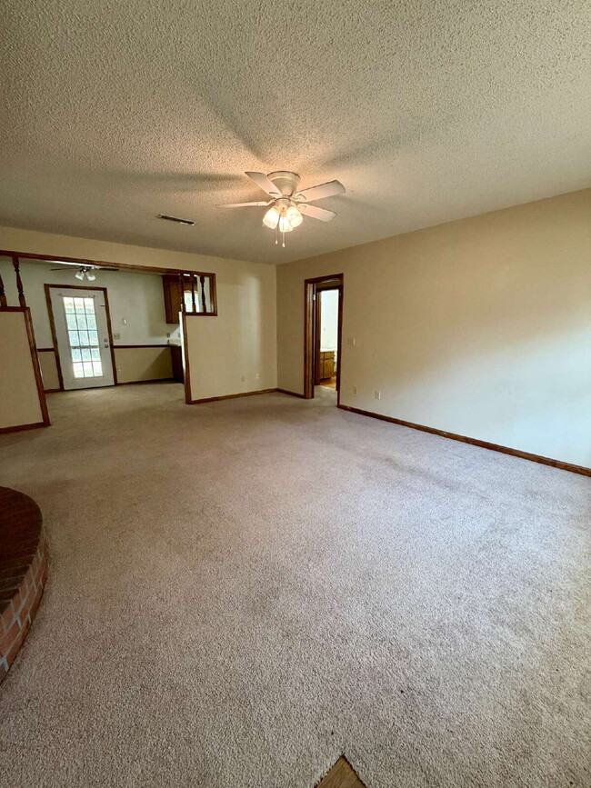 Building Photo - Home available FOR RENT in Daleville, AL