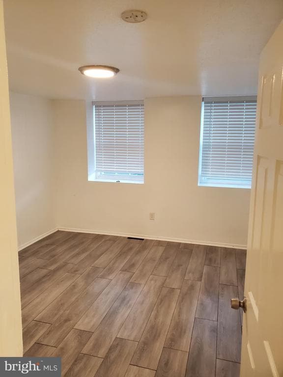 Building Photo - 1909 Dutch Village Dr