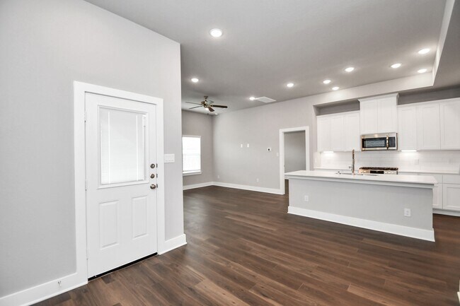 Building Photo - 10534 Wildflower Vw Dr